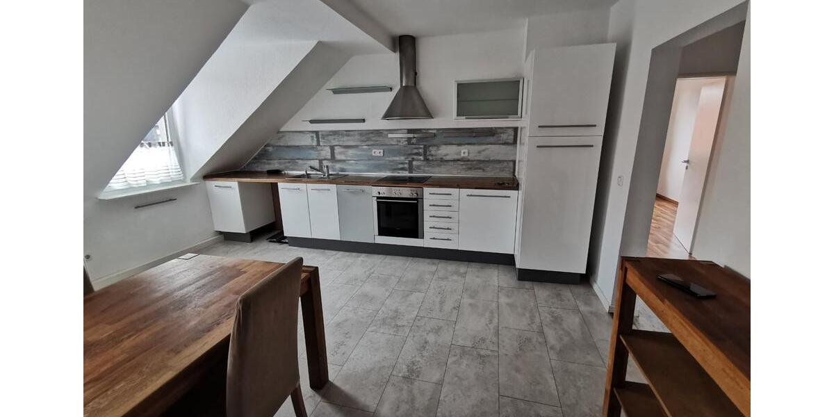 Dachgeschoßwohnung Bayreuth City - 5 Zimmer, 140 m&sup2;, 1.600&euro; | Angebot:27544669