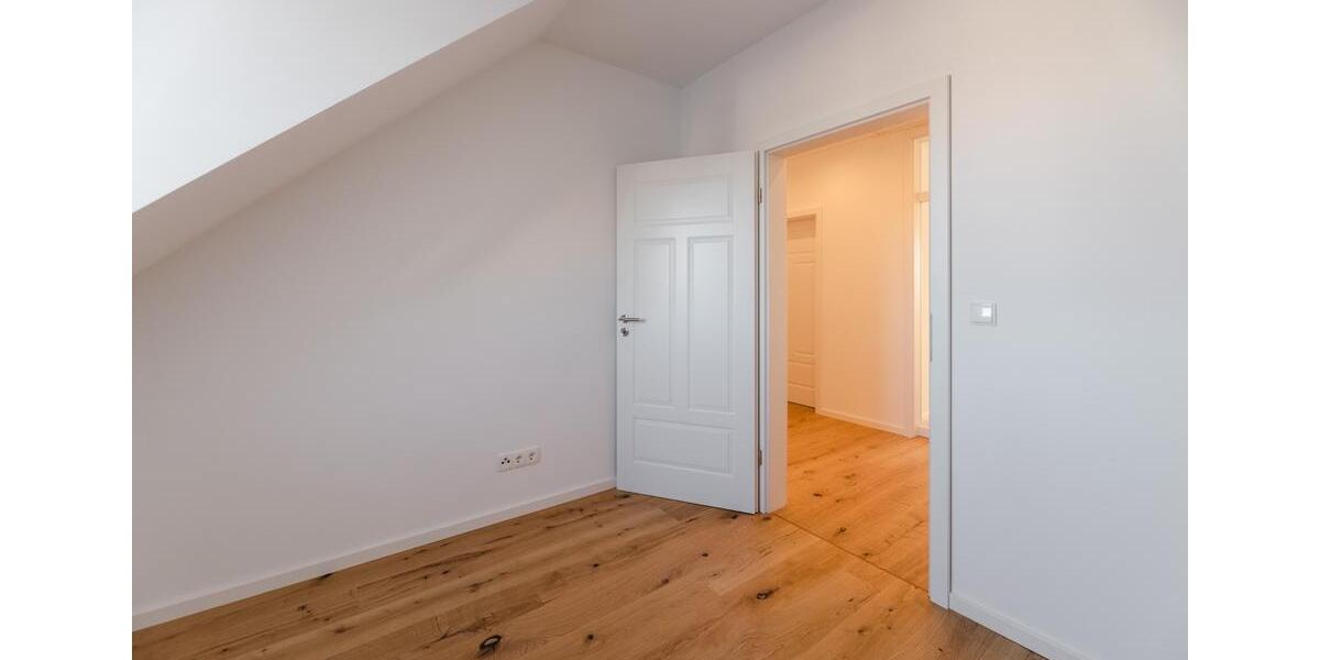 Dachgeschoßwohnung Bayreuth Meyernberg - 3 Zimmer, 69 m&sup2;, 245.000&euro; | Angebot:26834920