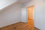 Dachgeschoßwohnung Bayreuth Meyernberg - 3 Zimmer, 69 m&sup2;, 245.000&euro; | Angebot:26834920