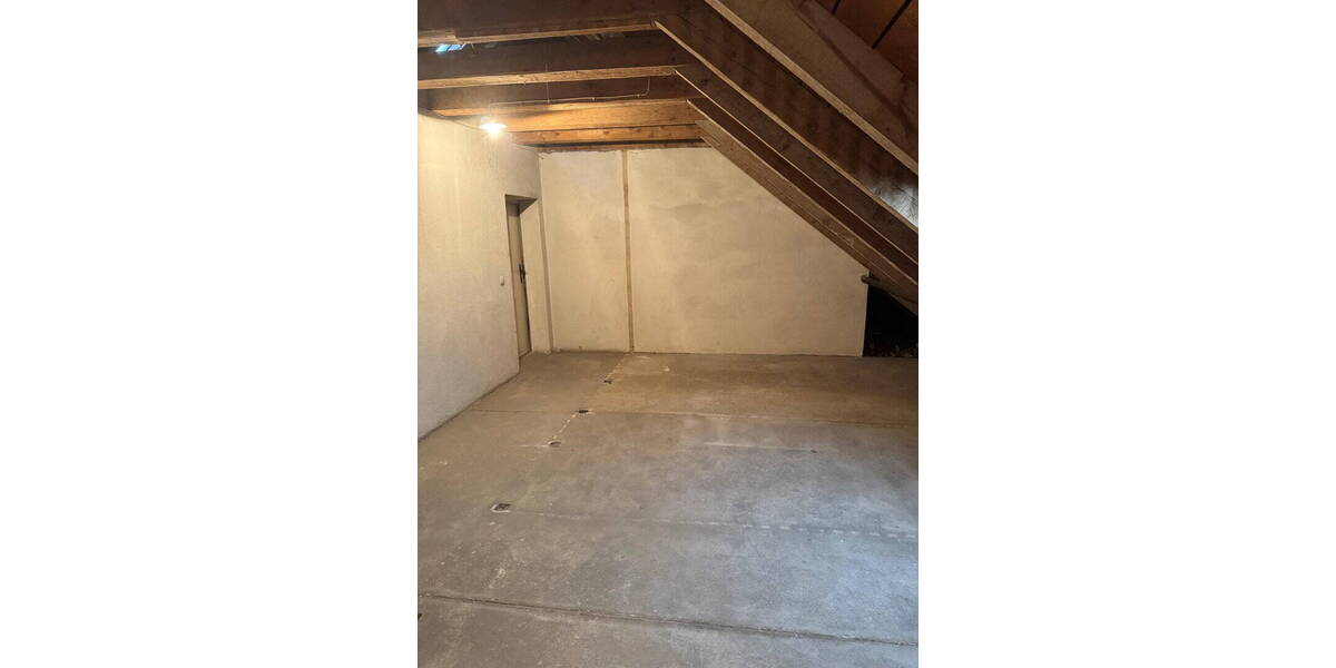 Etagenwohnung Bayreuth Altstadt - 3 Zimmer, 83 m&sup2;, 69.900&euro; | Angebot:25684056