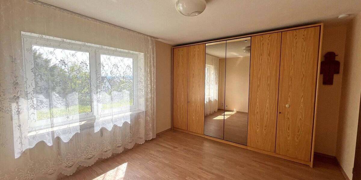 Einfamilienhaus Kulmbach Burghaig - 9 Zimmer, 277 m&sup2;, 399.000&euro; | Angebot:26733631