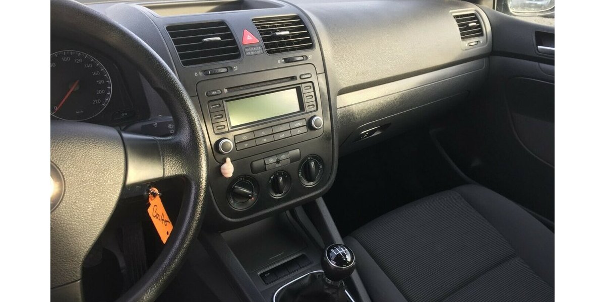 VW Golf Trendline, Klima,el.Fh. 2 Hd.,Tüv 03/28! 200.000 km 2.600 &euro; Himmelkron 95502