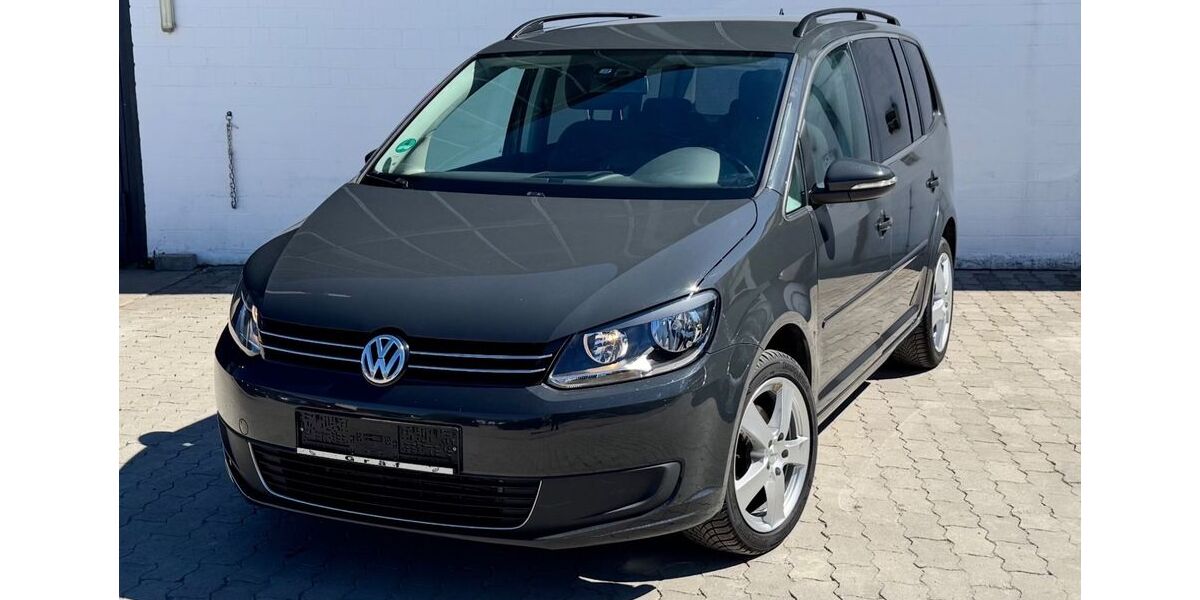VW Touran 155.343 km 7.990 &euro; Bayreuth 95448