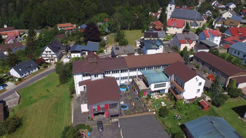 Mehrfamilienhaus, Wohnhaus Fichtelberg - 6 Zimmer, 500 m&sup2;, 435.000&euro; | Angebot:25687222
