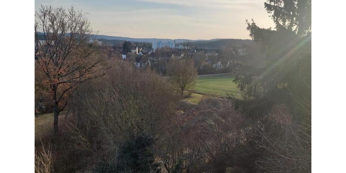 Dachgeschoßwohnung Bayreuth Meyernberg - 3 Zimmer, 89 m&sup2;, 1.020&euro; | Angebot:25292428