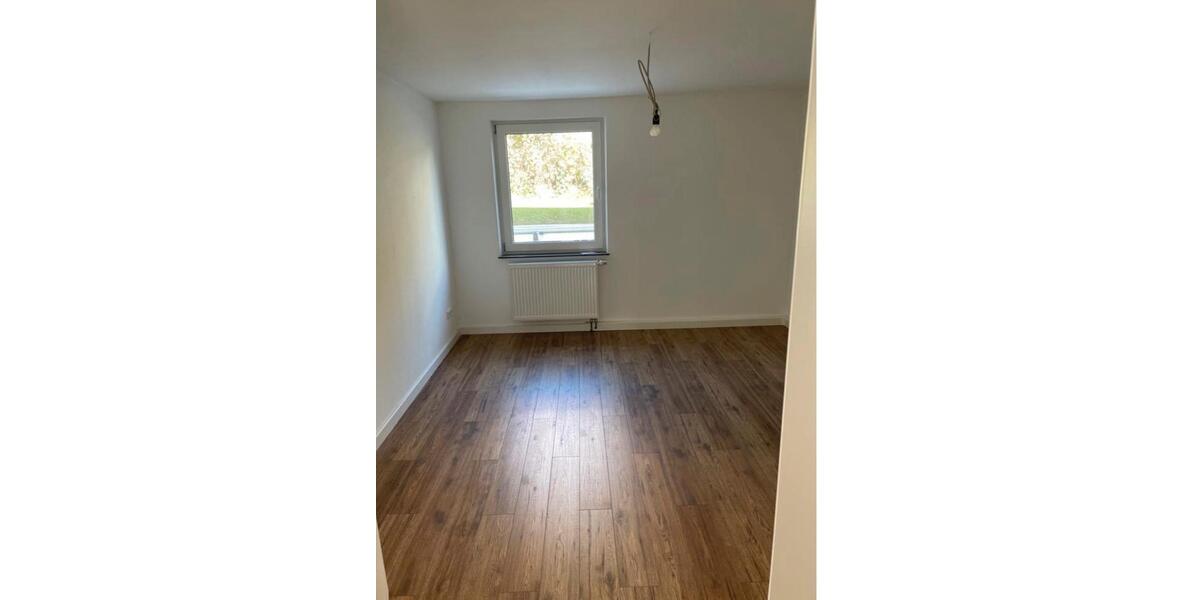 Erdgeschoßwohnung Eschenbach in der Oberpfalz - 3 Zimmer, 69 m&sup2;, 180.000&euro; | Angebot:25647031