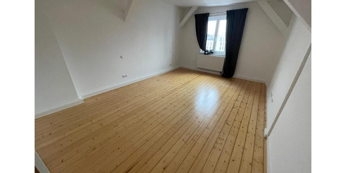 Etagenwohnung Bayreuth City - 2.5 Zimmer, 84 m&sup2;, 900&euro; | Angebot:27544946