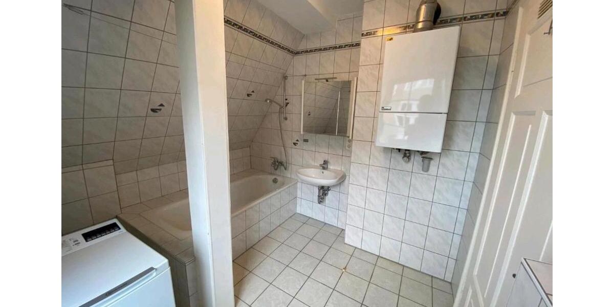 Dachgeschoßwohnung Bayreuth City - 2 Zimmer, 65 m&sup2;, 680&euro; | Angebot:26694040