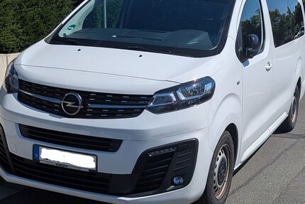 Opel Vivaro 83.000 km 19.200 &euro; Bayreuth 95445