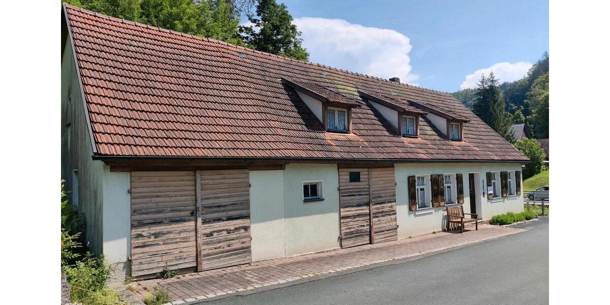 Einfamilienhaus Weismain - 8 Zimmer, 100 m&sup2;, 70.000&euro; | Angebot:26933588