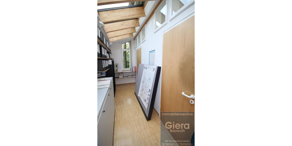 Gewerbeobjekt Warmensteinach - 5 Zimmer, 135 m&sup2;, 945&euro; | Angebot:25725807