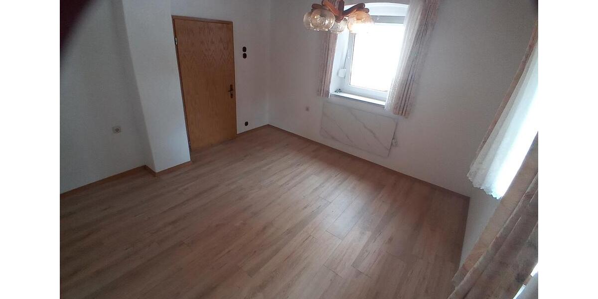 Doppelhaushälfte Warmensteinach - 2 Zimmer, 52 m&sup2;, 390&euro; | Angebot:26031857