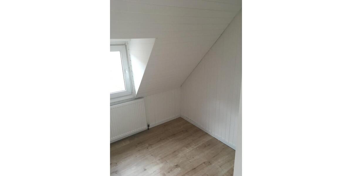 Dachgeschoßwohnung Bad Berneck im Fichtelgebirge - 2 Zimmer, 74 m&sup2;, 580&euro; | Angebot:26023288