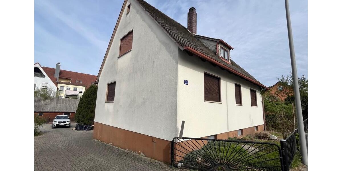 Einfamilienhaus Auerbach in der Oberpfalz - 9 Zimmer, 128 m&sup2;, 260.000&euro; | Angebot:27253407