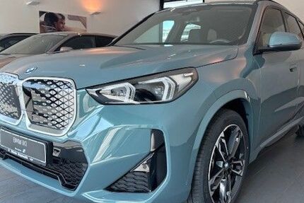 BMW iX1 18.000 km 51.599 &euro; Bayreuth 95447
