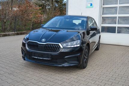 Skoda Fabia 5.299 km 16.590 &euro; Zell 95239