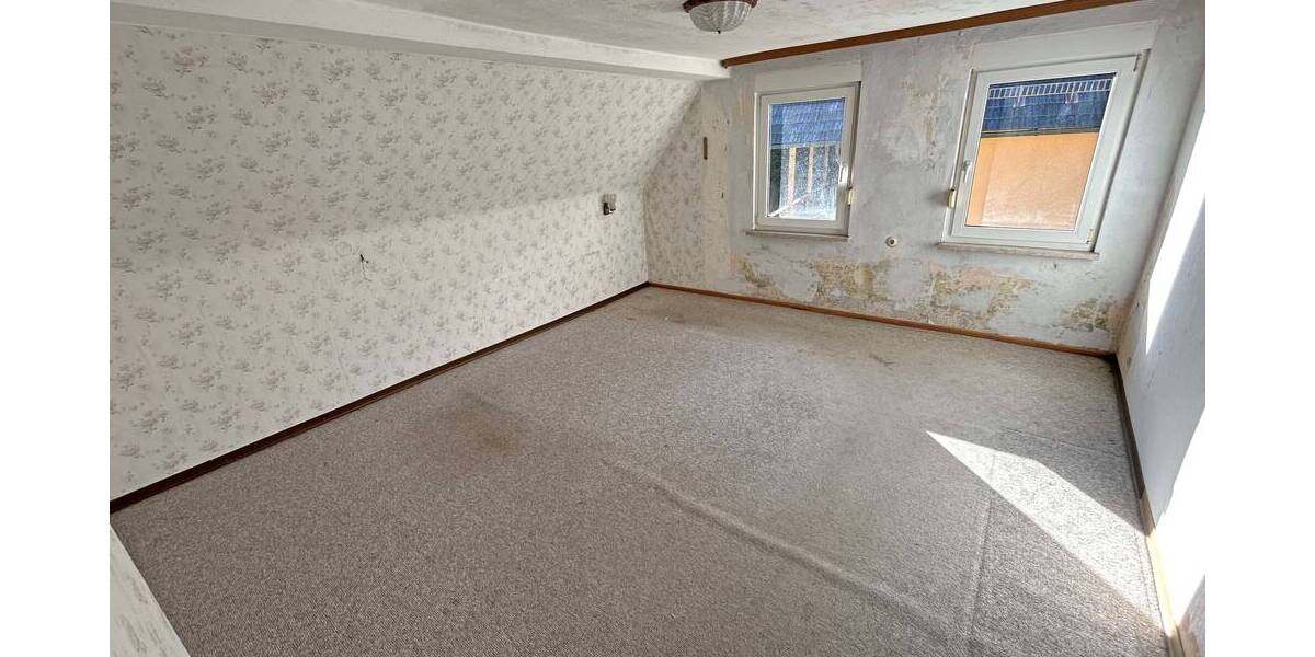 Mehrfamilienhaus, Wohnhaus Kupferberg - 9 Zimmer, 187 m&sup2;, 95.000&euro; | Angebot:25780731