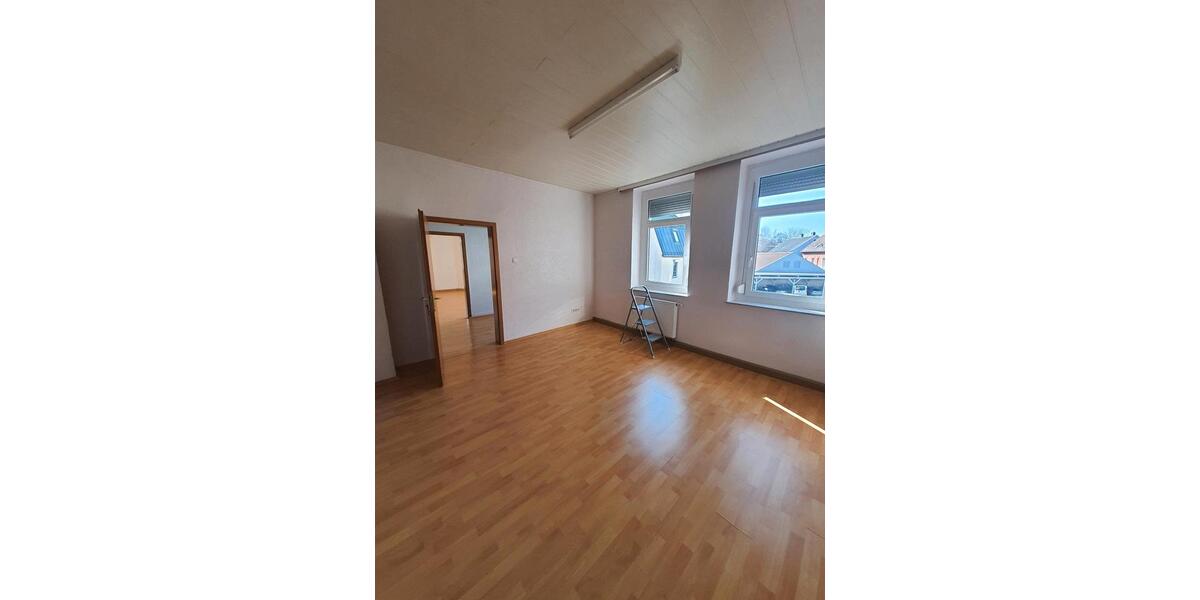 Etagenwohnung Kulmbach Blaich - 5 Zimmer, 1 m&sup2;, 1.000&euro; | Angebot:25759681