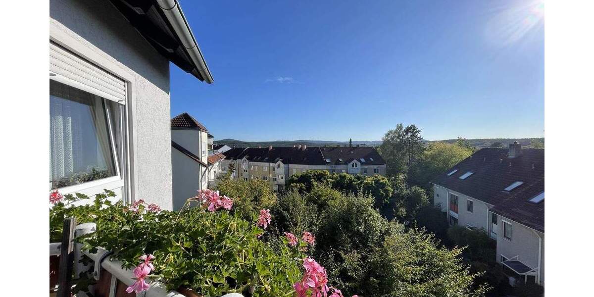 Etagenwohnung Bayreuth Roter Hügel - 3 Zimmer, 76 m&sup2;, 250.000&euro; | Angebot:25743807