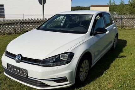 VW Golf 147.136 km 10.900 &euro; Marktleugast 95352
