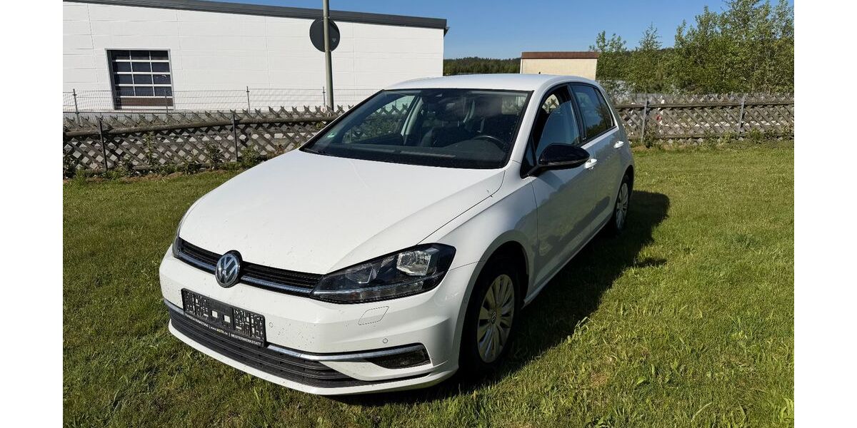 VW Golf 147.136 km 10.900 &euro; Marktleugast 95352