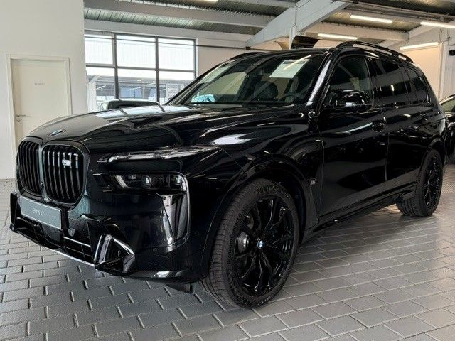 BMW X7 M60 18.000 km 117.599 &euro; Bayreuth 95447