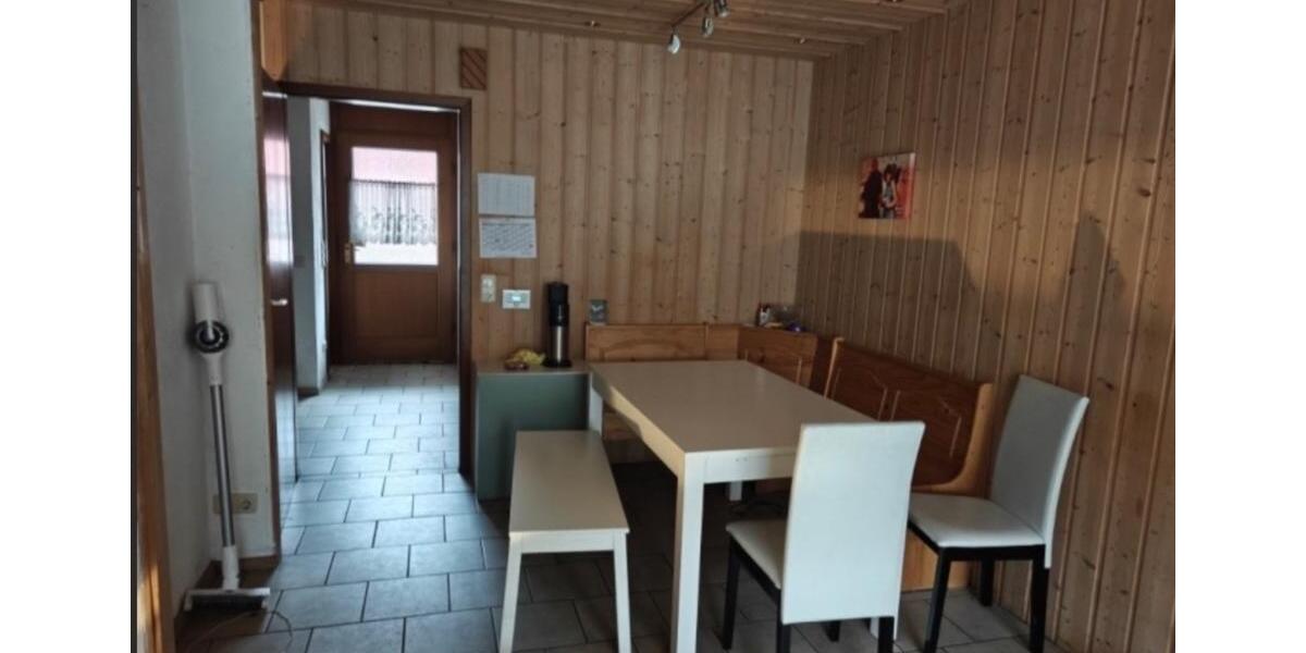 Etagenwohnung Bayreuth Meyernberg - 10 Zimmer, 180 m&sup2;, 350&euro; | Angebot:25755029