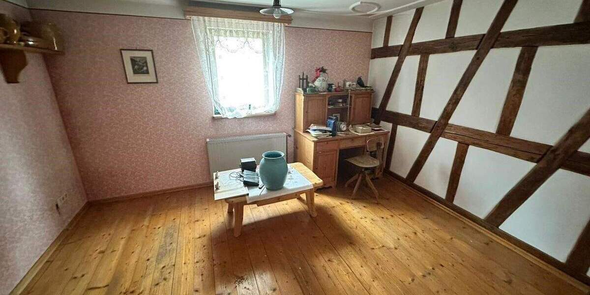 Einfamilienhaus Thurnau - 8 Zimmer, 239 m&sup2;, 249.000&euro; | Angebot:25746574