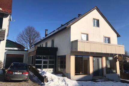 Haus Neusorg - 25 Zimmer, 250 m&sup2;, 115.000&euro; | Angebot:26948593