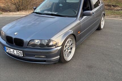 BMW 328 214.000 km 3.800 &euro; Pegnitz 91257