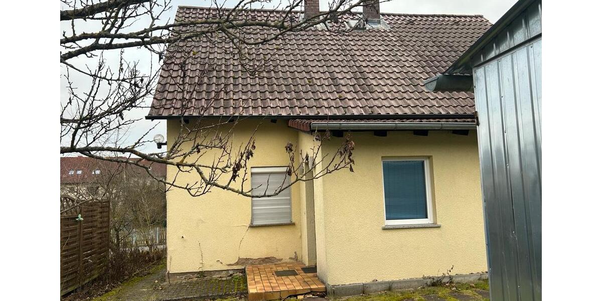 Einfamilienhaus Heinersreuth - 4 Zimmer, 120 m&sup2;, 180.000&euro; | Angebot:24919493