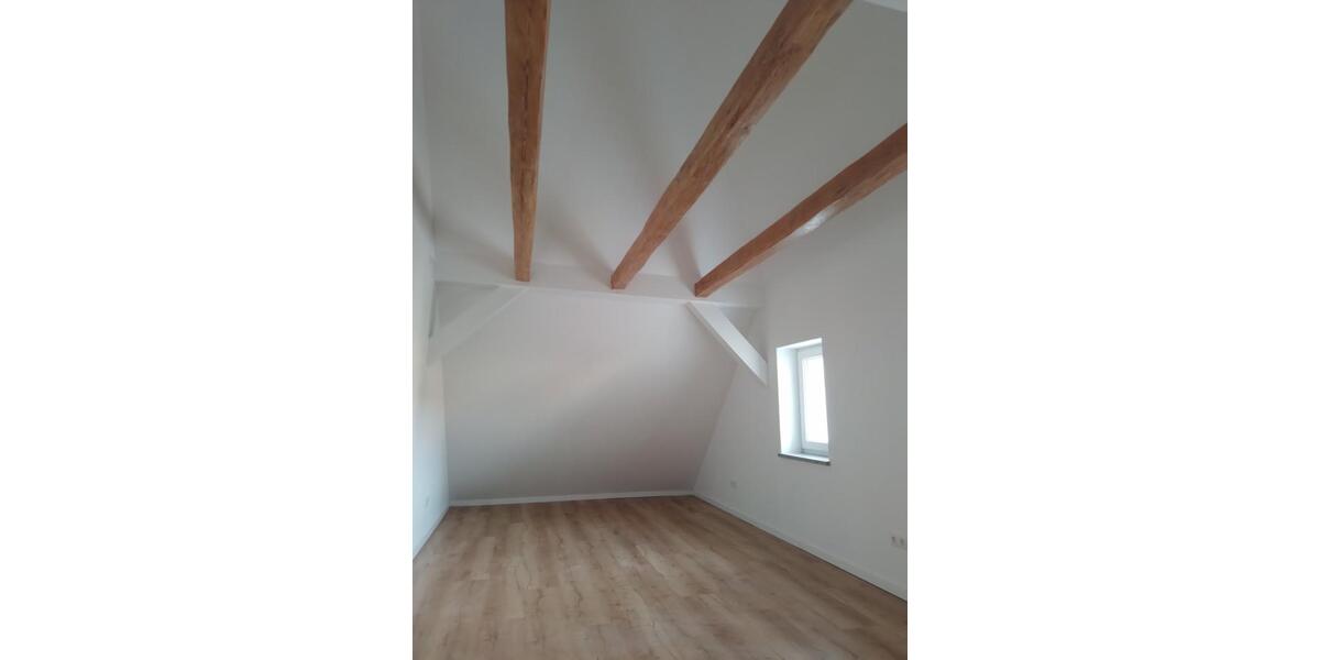 Dachgeschoßwohnung Creußen - 2 Zimmer, 67 m&sup2;, 894&euro; | Angebot:25855042