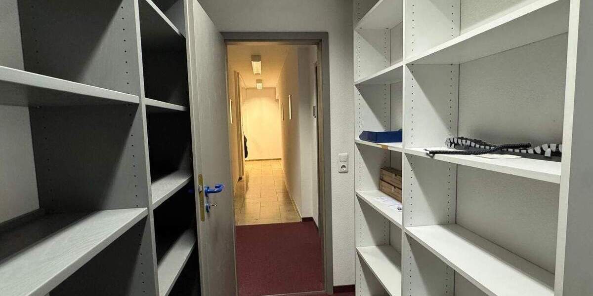 Gewerbeobjekt Bindlach - 8 Zimmer, 265 m&sup2;, 1.500&euro; | Angebot:25768276