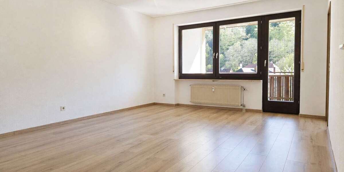 Etagenwohnung Bad Berneck - 1.5 Zimmer, 42 m&sup2;, 370&euro; | Angebot:26308103