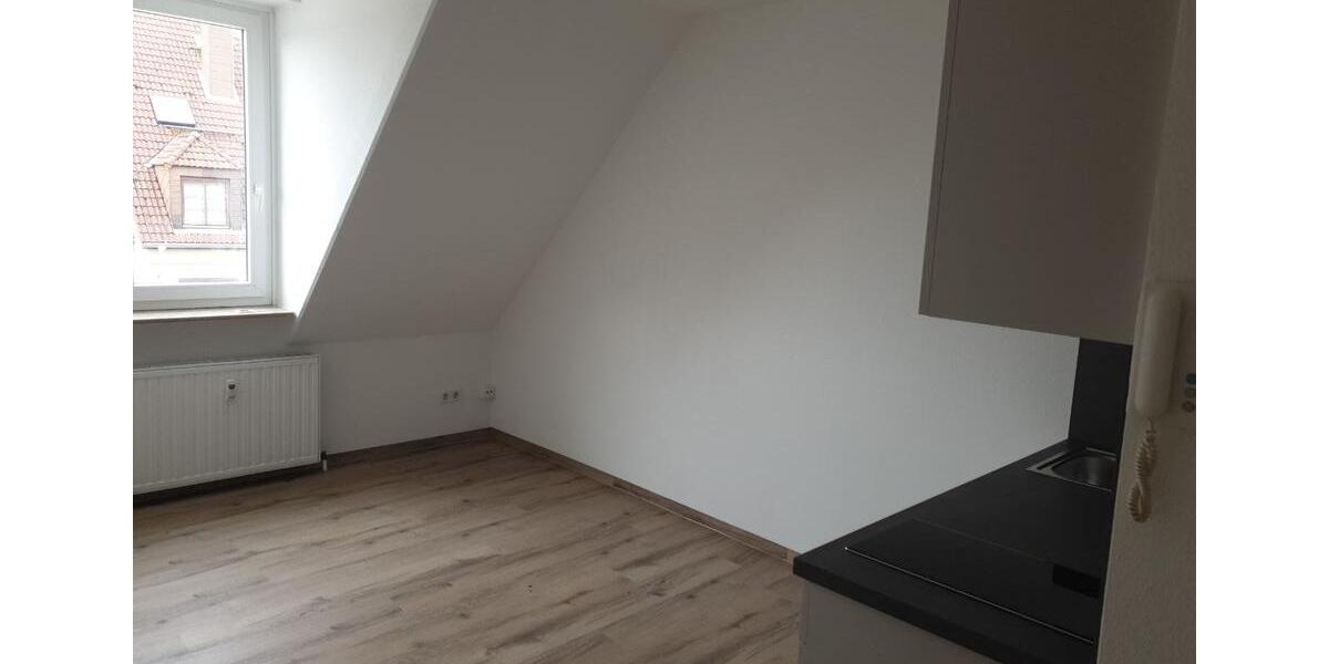Dachgeschoßwohnung Bayreuth City - 1 Zimmer, 19 m&sup2;, 325&euro; | Angebot:25989070