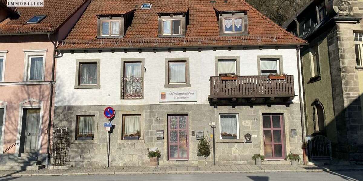 Einfamilienhaus Bad Berneck im Fichtelgebirge - 6.5 Zimmer, 197 m&sup2;, 168.000&euro; | Angebot:24989055