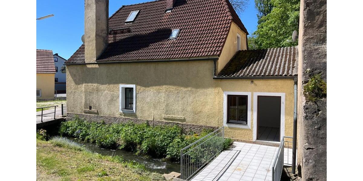 Einfamilienhaus Kemnath - 4 Zimmer, 160 m&sup2;, 950&euro; | Angebot:25233643