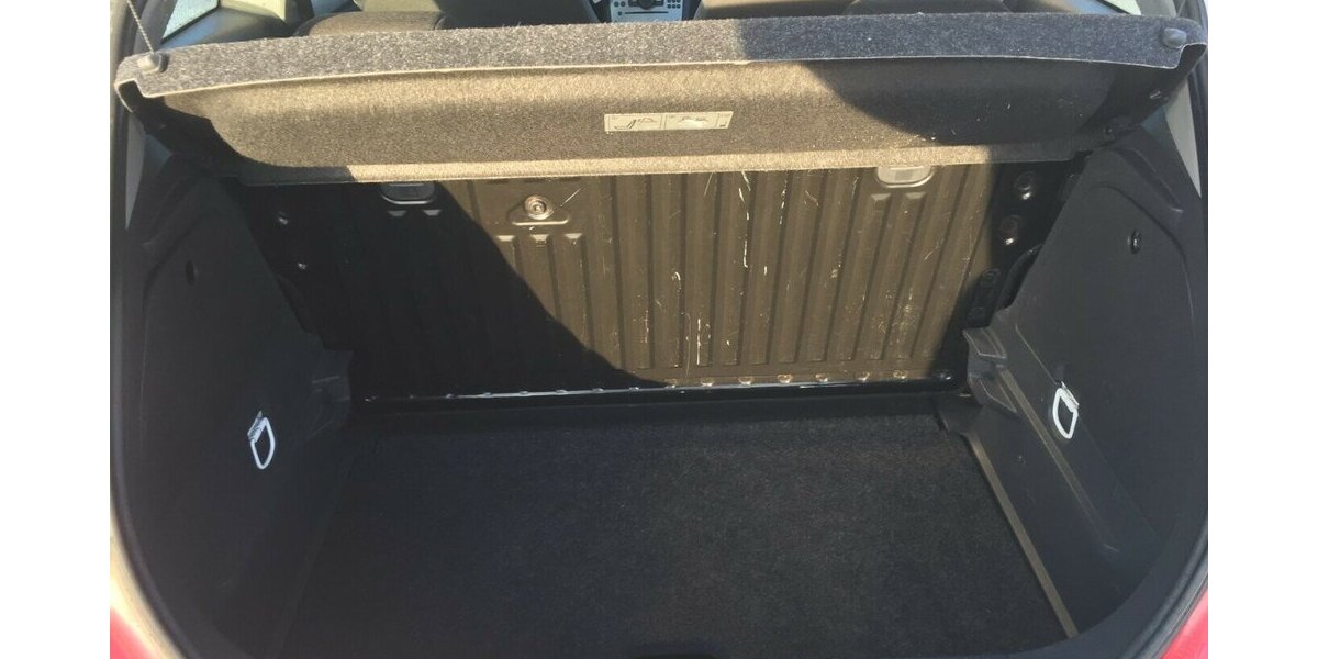 Opel Corsa Selection,Klima,ESP.,Tüv Neu! 172.000 km 4.400 &euro; Himmelkron 95502