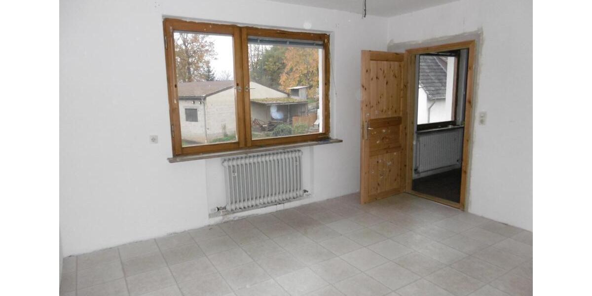 Einfamilienhaus Mainleus - 7 Zimmer, 165 m&sup2;, 186.000&euro; | Angebot:25948788