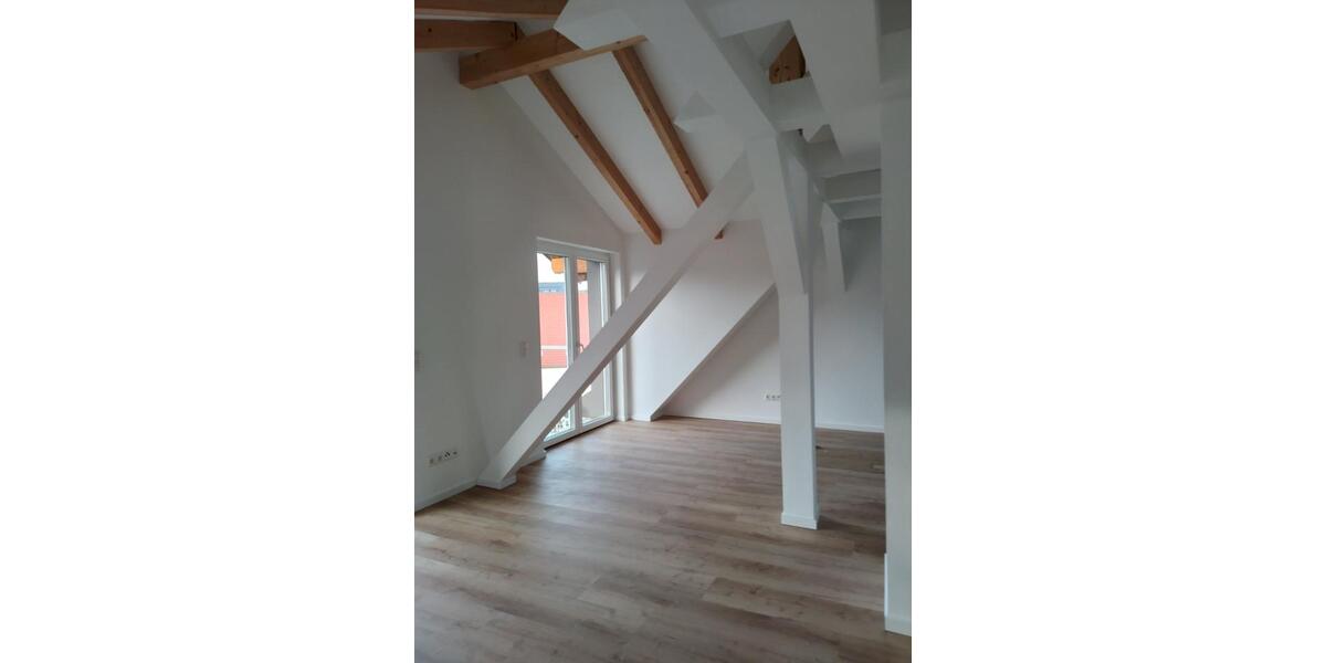 Dachgeschoßwohnung Creußen - 2 Zimmer, 67 m&sup2;, 894&euro; | Angebot:25855042