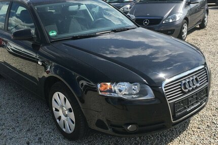 Audi A4 Kombi,Klimaaut.,PDC.,Tüv Neu ! 199.000 km 4.999 &euro; Himmelkron 95502