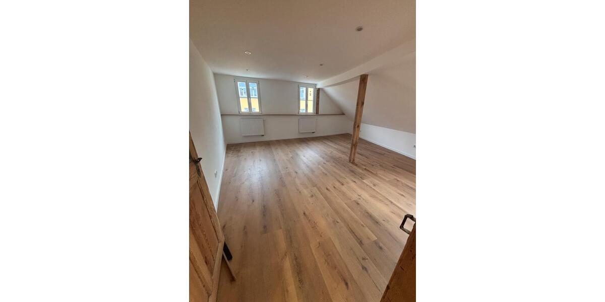 Maisonettenwohnung Bayreuth City - 4 Zimmer, 170 m&sup2;, 1.750&euro; | Angebot:25767092