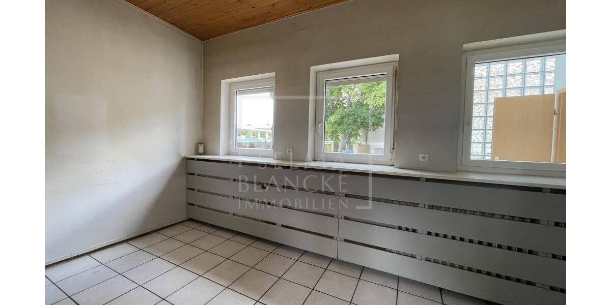 Gewerbeobjekt Bayreuth Industriegebiet - 3 Zimmer, 625&euro; | Angebot:25675576