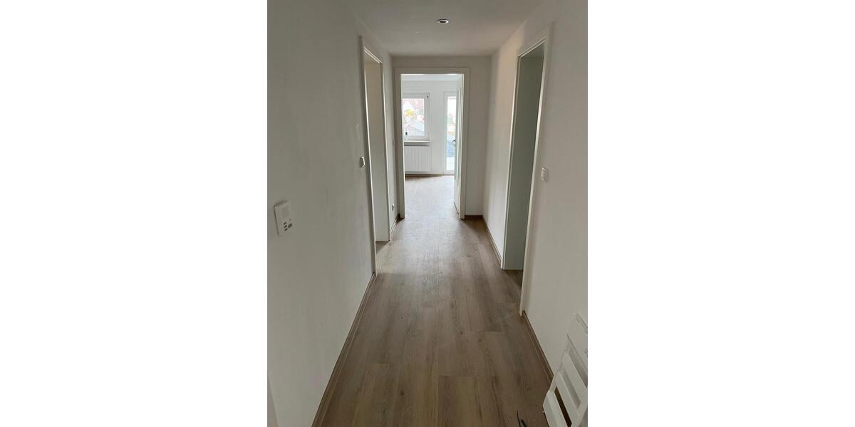 Einfamilienhaus Neuenmarkt - 4 Zimmer, 140 m&sup2;, 500.000&euro; | Angebot:27166203