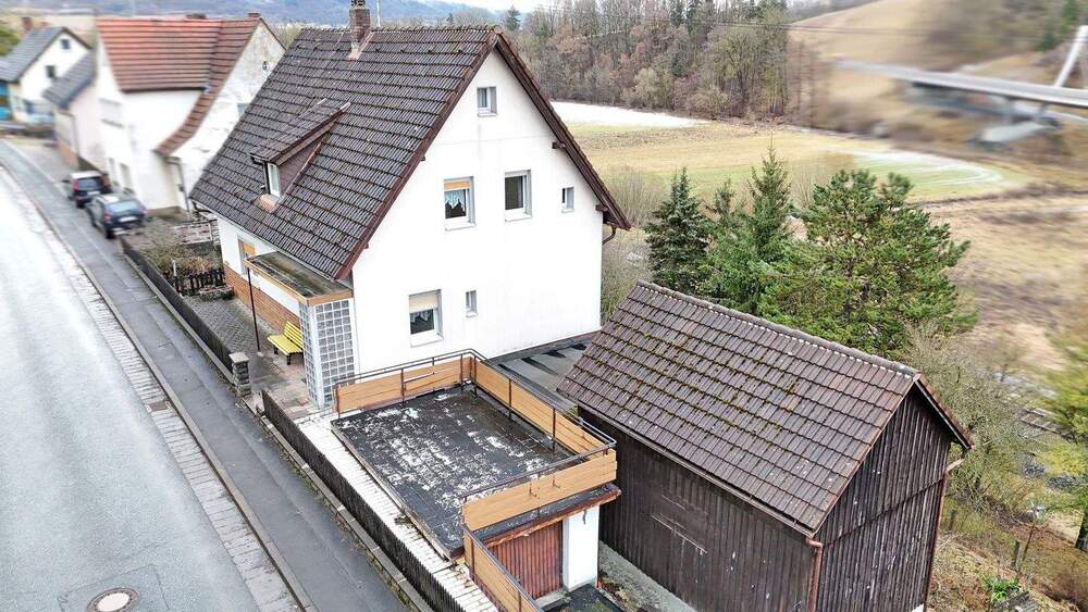 Einfamilienhaus Untersteinach - 6 Zimmer, 110 m&sup2;, 109.000&euro; | Angebot:25707348