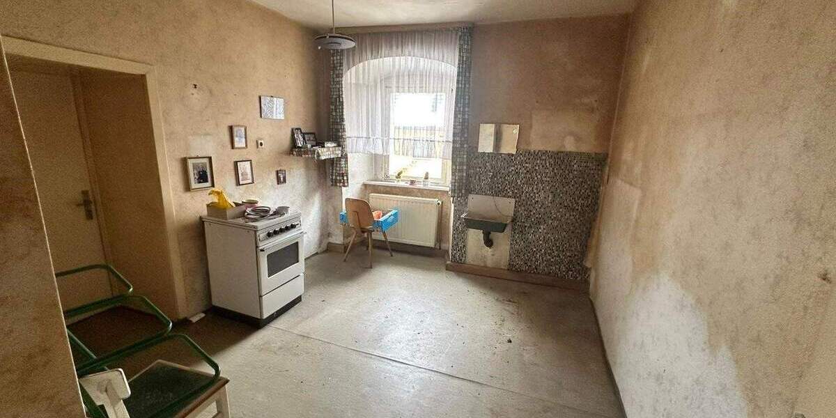 Einfamilienhaus Thurnau - 8 Zimmer, 239 m&sup2;, 249.000&euro; | Angebot:25746574