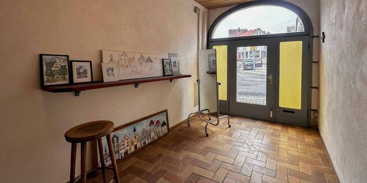 Mehrfamilienhaus, Wohnhaus Hollfeld - 7 Zimmer, 200 m&sup2;, 375.000&euro; | Angebot:26720484