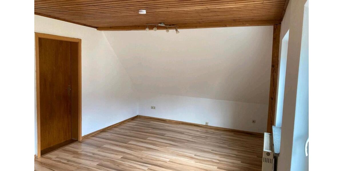Dachgeschoßwohnung Mistelgau - 2 Zimmer, 55 m&sup2;, 440&euro; | Angebot:25989083