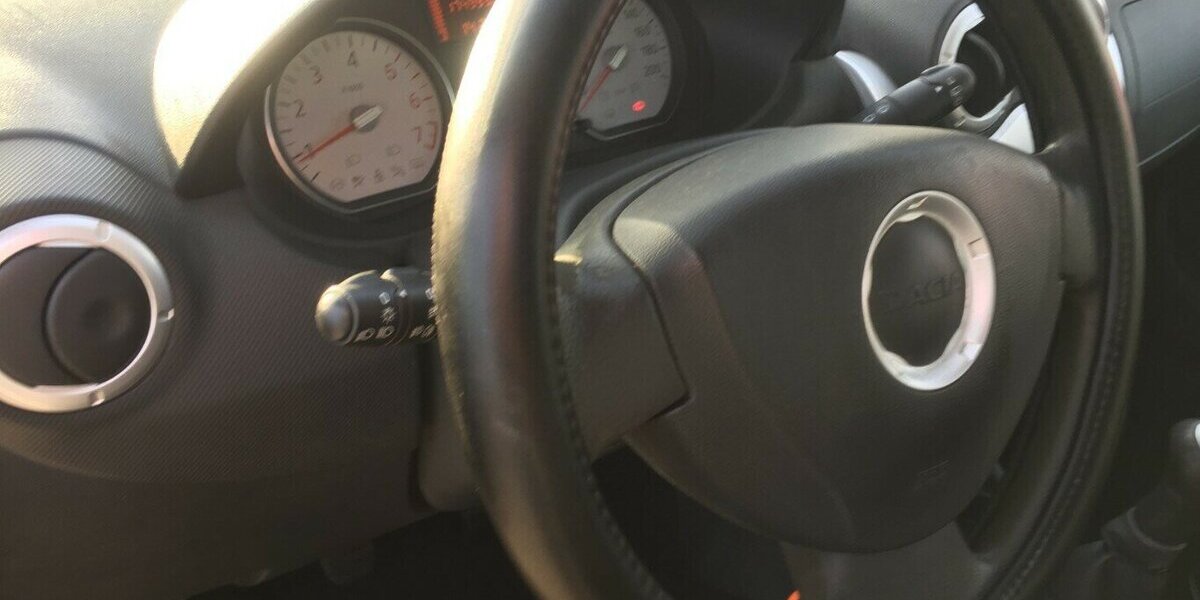 Dacia Logan MCV,Laureate 1.5 dCi,el.Fh,AHK,Tüv Neu! 174.000 km 4.200 &euro; Himmelkron 95502