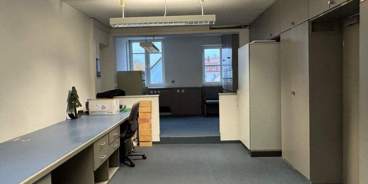 Gewerbeobjekt Bindlach - 8 Zimmer, 265 m&sup2;, 1.500&euro; | Angebot:25768276